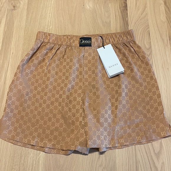 NWT Authentic Gucci silk set - Picture 2 of 16